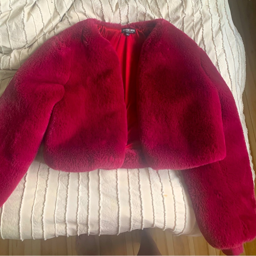 Faux fur crop jacket